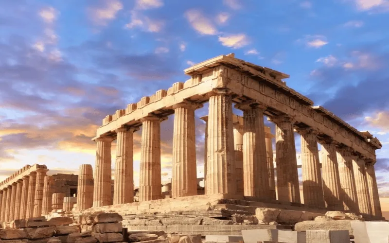 Đền Parthenon (Hy Lạp) – biểu tượng hoàn hảo của tỷ lệ và trật tự kiến trúc.